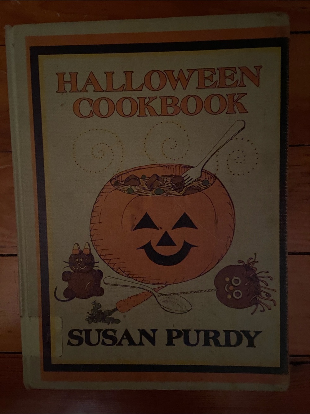 Vintage 1970s 70s Halloween Cookbook Orange and black Pumpkin Jack-o-Lantern cat